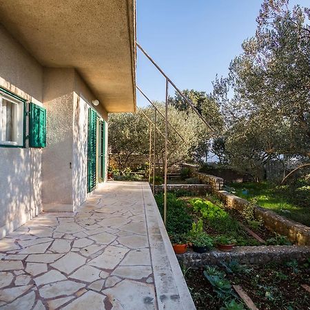 Apartment Srecko Vinisce Exterior foto